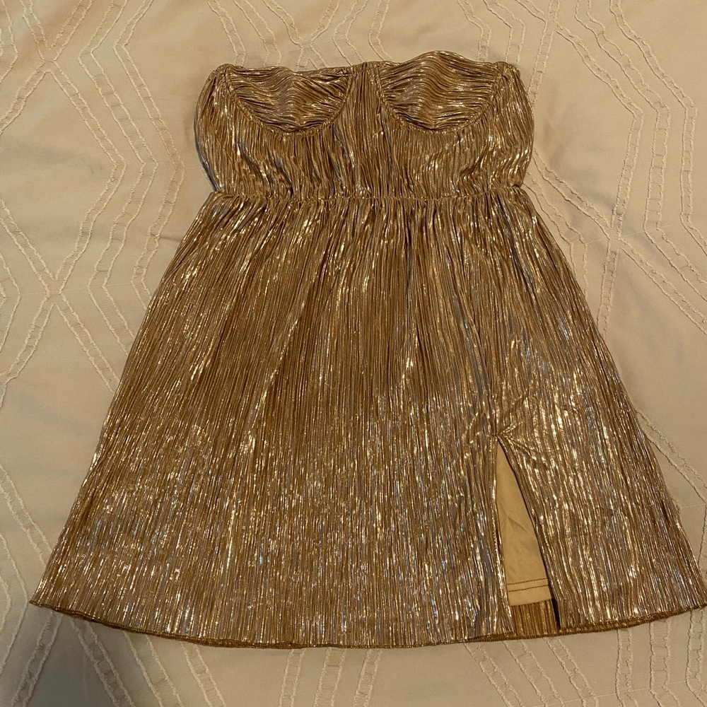 Superdown revolve NWOT holiday dress